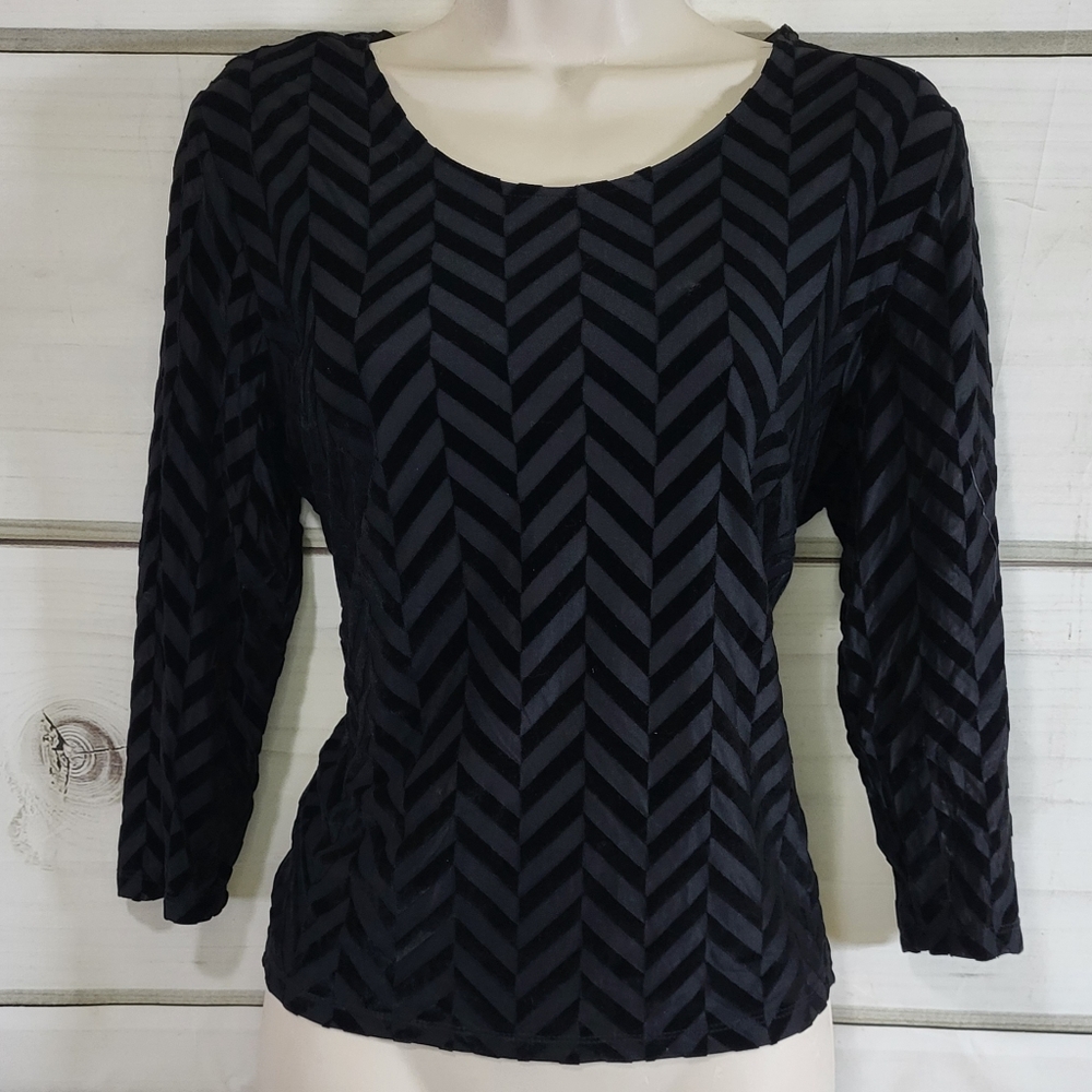 ​TanJay Black Sheer Velvet Textured ¾ Sleeve Scoop Neck Top PS/S